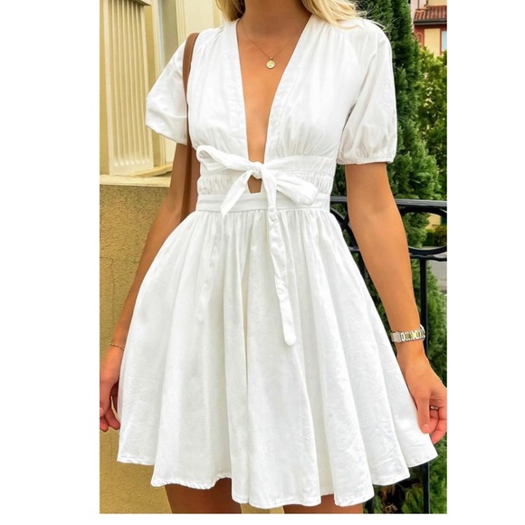 New white Dress| Small - Picture 4 of 4